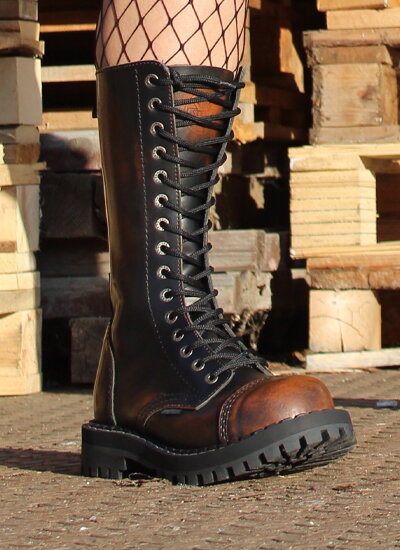 15 Loch Stiefel Steel